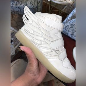 Vintage white sneakers